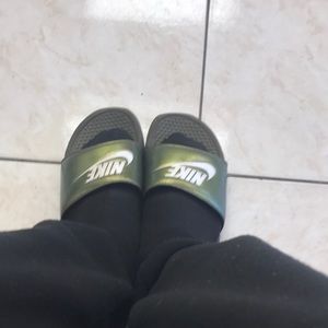 Meet your Posher, Johnny